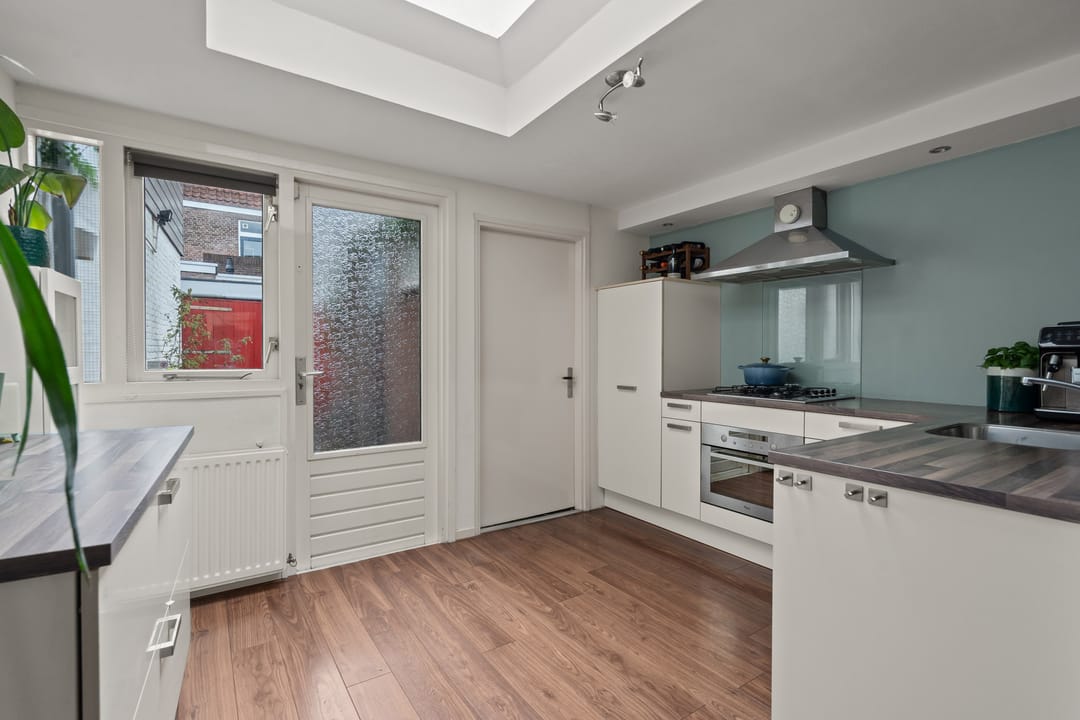 Photo 13 of Adelboldstraat 2