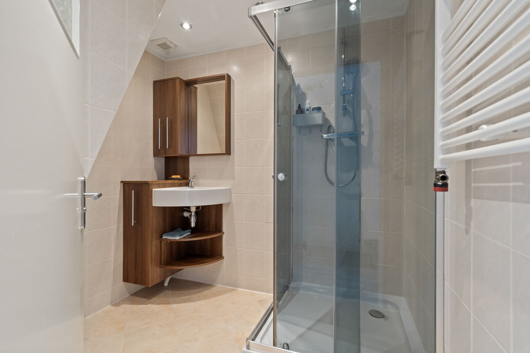 Photo 30 of Adelboldstraat 2