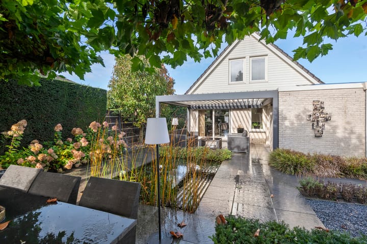 Foto 36 van Aeneas Mackaylaan 4