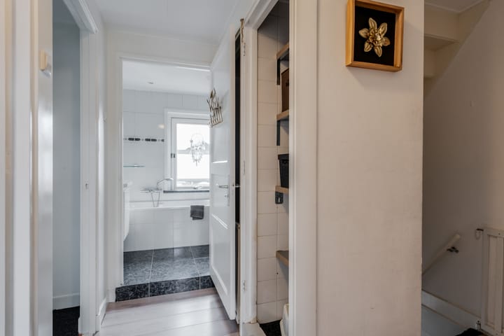 Photo 21 of Klaas Benninkstraat 3