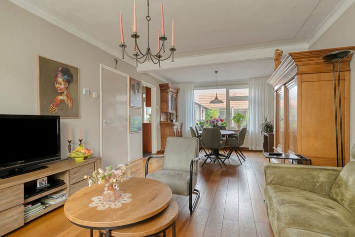 Photo 3 of Bisonstraat 32