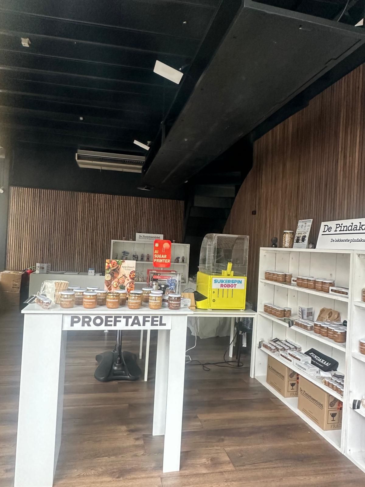 Bekijk foto 4 van Brabantse Turfmarkt 94