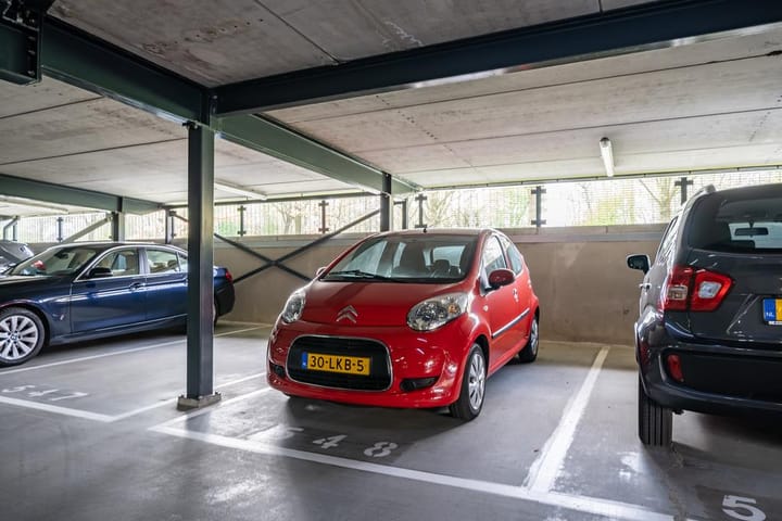 Photo 18 of Theseusstraat 147