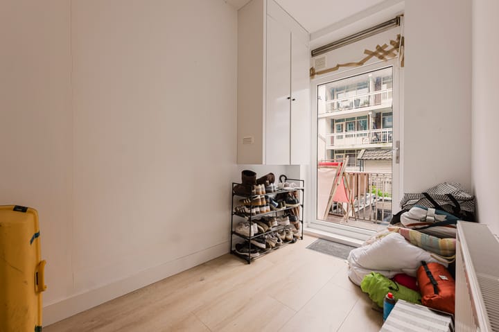 Photo 12 of Eerste Van Swindenstraat 38-1