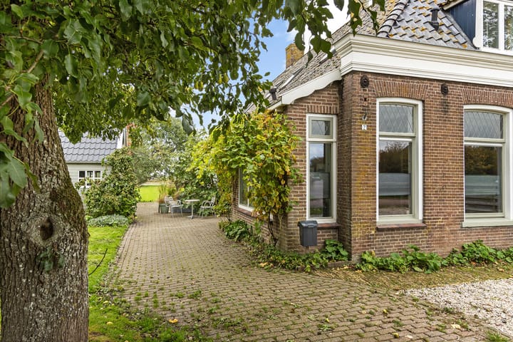 Photo 4 of Schoolstraat 2