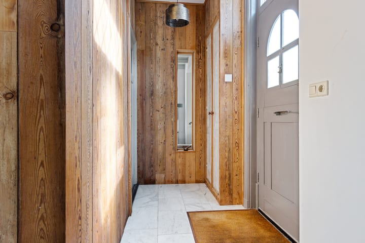 Photo 7 of Schoolstraat 2