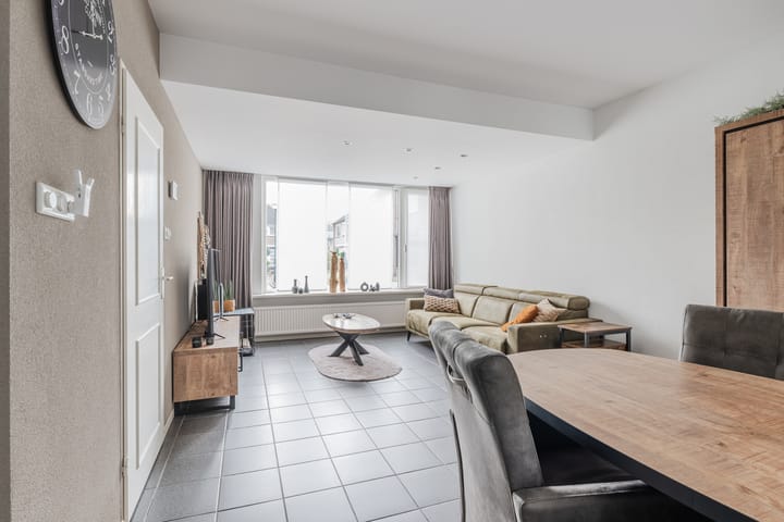 Foto 9 van den Dries 19