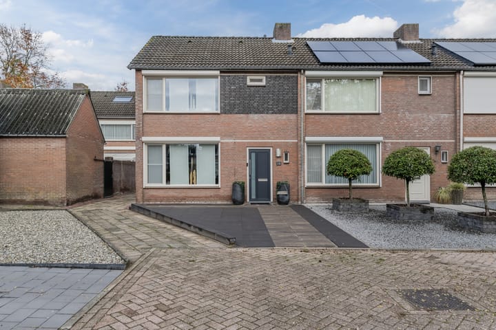 Foto 40 van den Dries 19