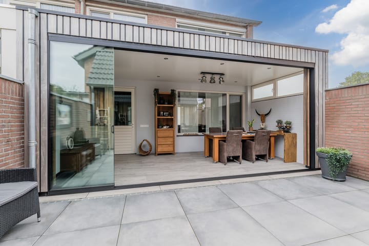 Foto 31 van den Dries 19