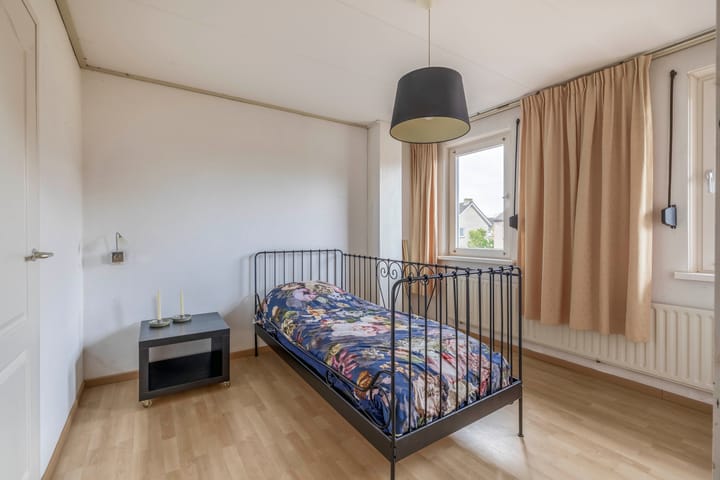 Foto 15 van Busstraat 5