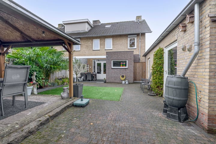 Foto 21 van Busstraat 5