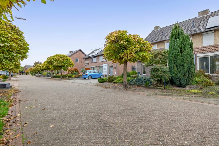 Foto 28 van Busstraat 5