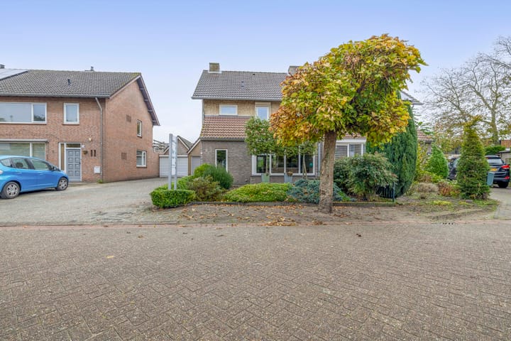 Foto 29 van Busstraat 5