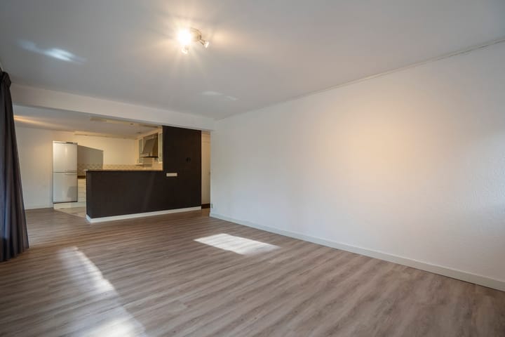 Foto 8 van Dotterbloem 14