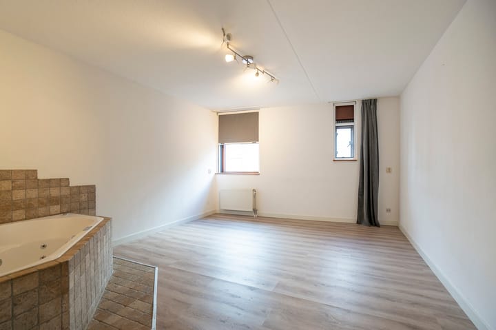 Foto 16 van Dotterbloem 14