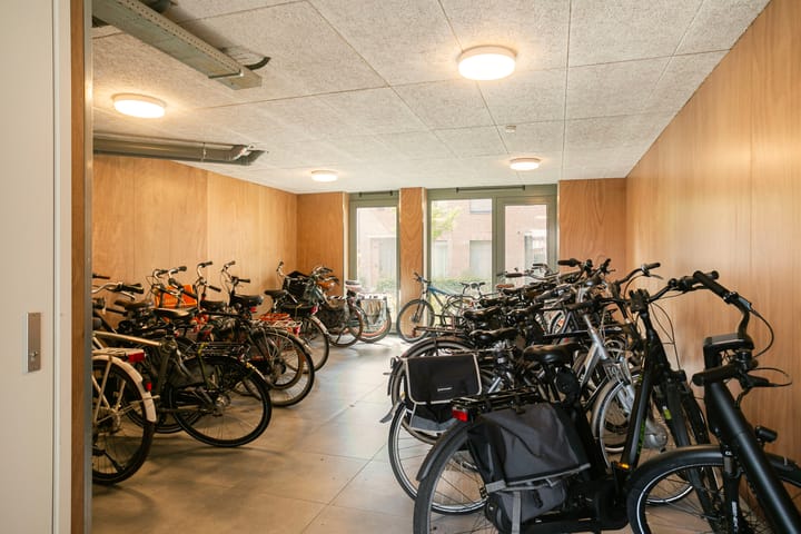 Foto 21 van Nederhemertstraat 57