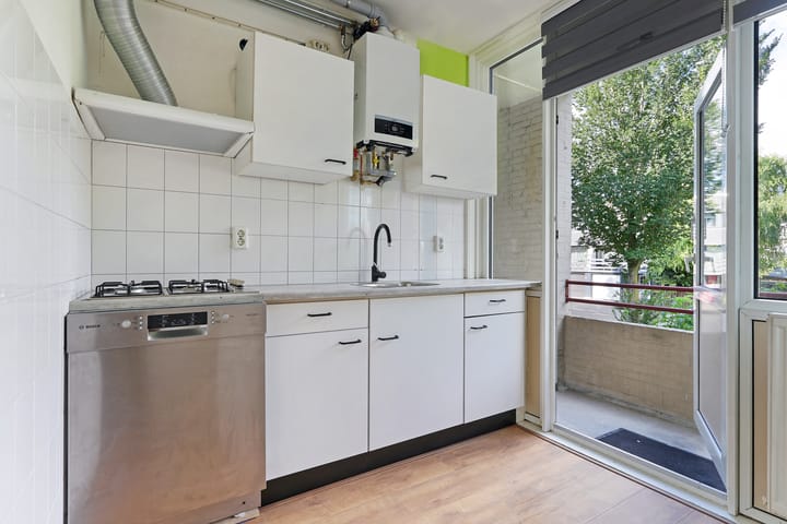 Photo 5 of Schaepmanstraat 57