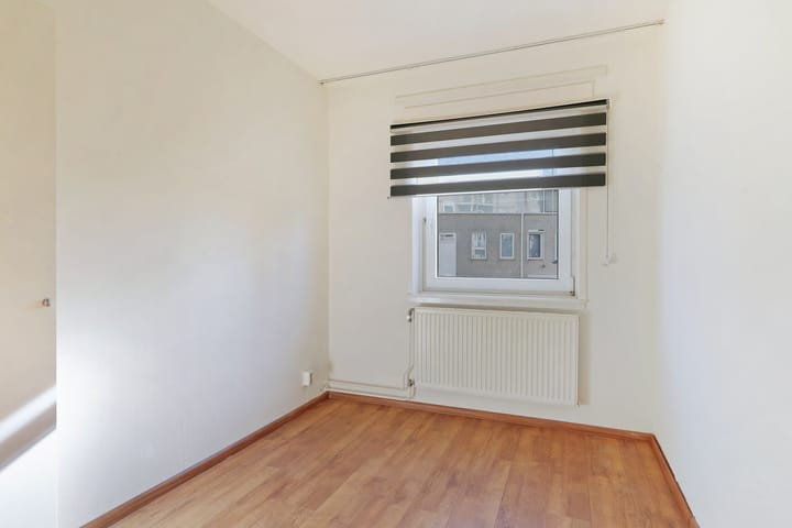 Photo 15 of Schaepmanstraat 57