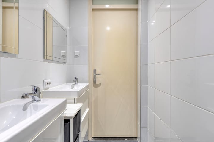 Foto 11 van Aert van Neslaan 411