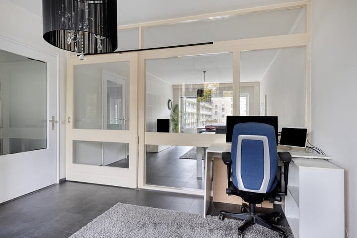 Foto 18 van Aert van Neslaan 411