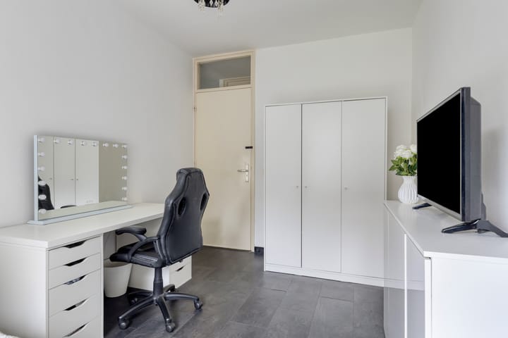 Foto 24 van Aert van Neslaan 411