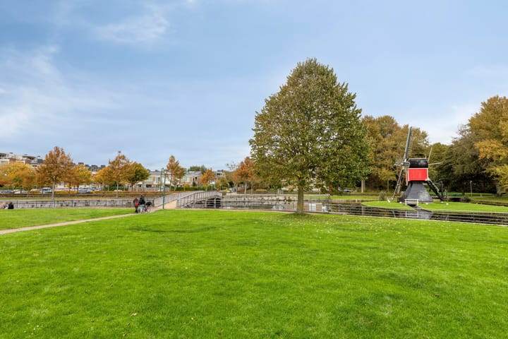 Foto 37 van Aert van Neslaan 411