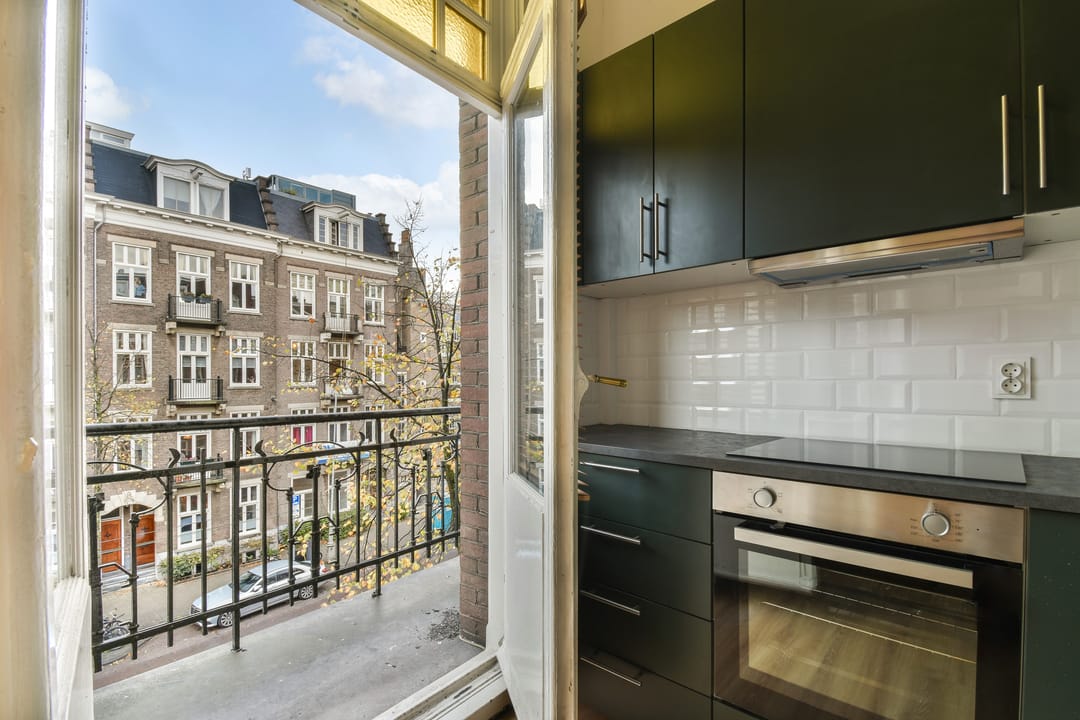 Photo 13 of Frans van Mierisstraat 27-2