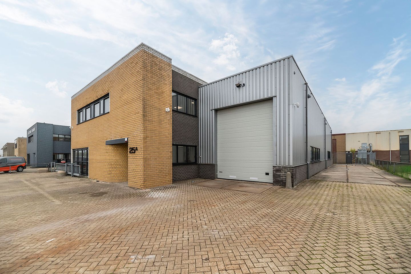 Bekijk foto 4 van Plaza 25-a