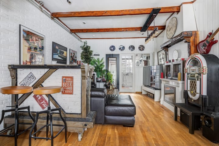 Photo 9 of Oosterstraat 74