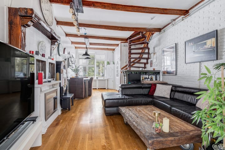 Photo 13 of Oosterstraat 74