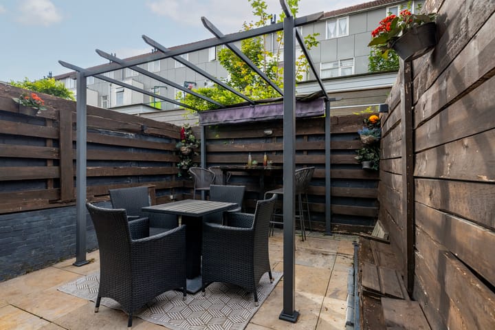 Photo 32 of Oosterstraat 74