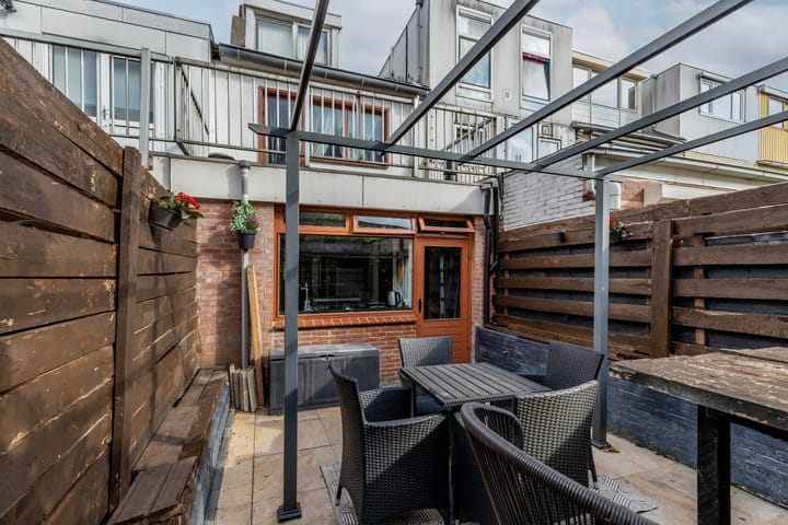 Photo 34 of Oosterstraat 74