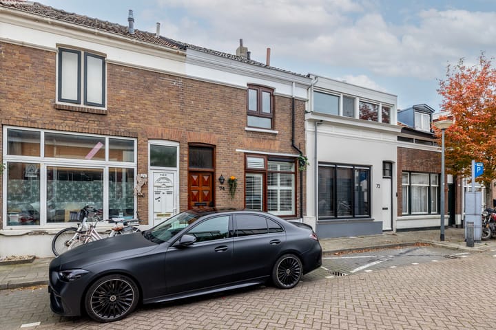 Photo 40 of Oosterstraat 74