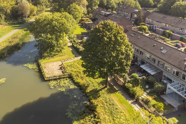 Photo 3 of Helmondstraat 136