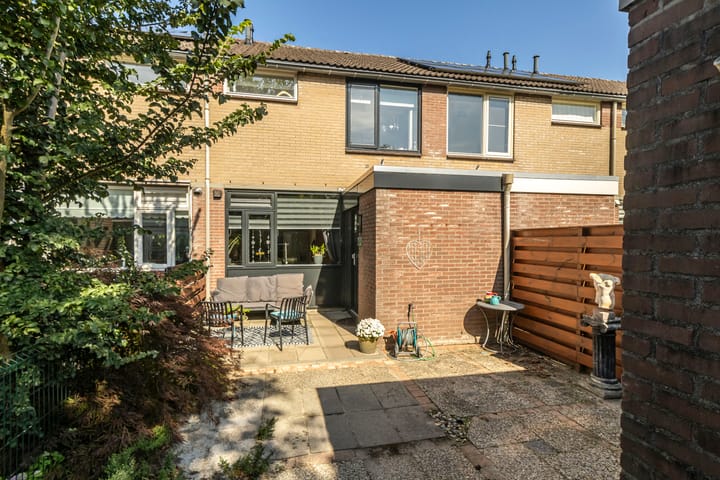 Photo 5 of Helmondstraat 136