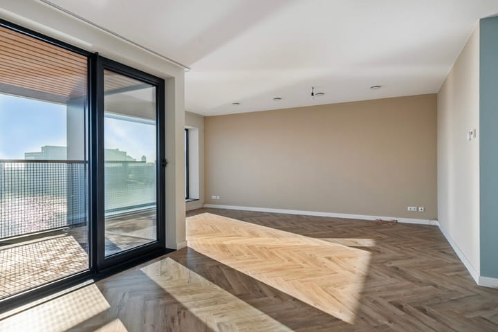 Foto 10 van Maashaven N.z. 637