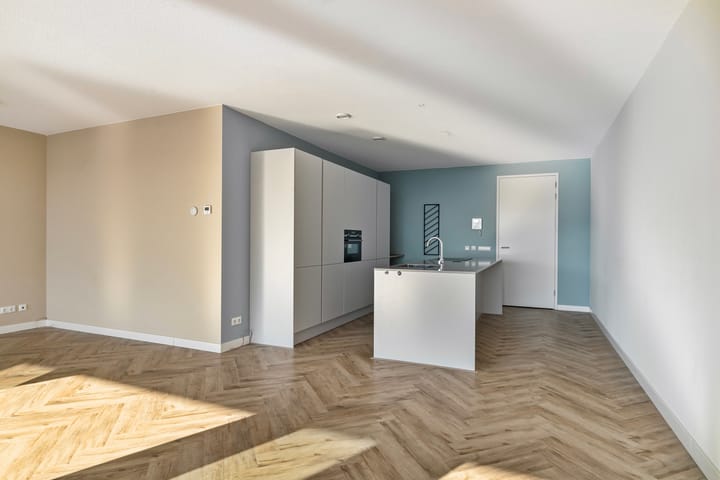 Foto 13 van Maashaven N.z. 637