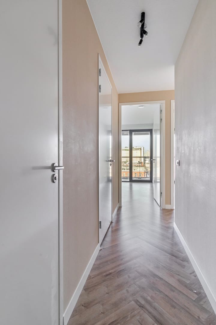 Foto 21 van Maashaven N.z. 637