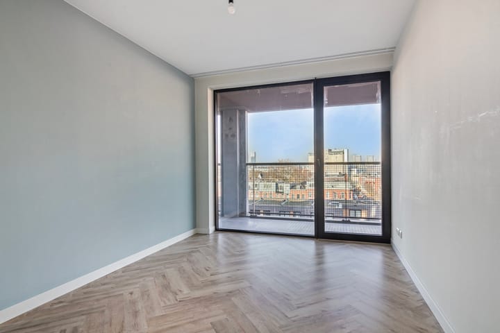 Foto 23 van Maashaven N.z. 637