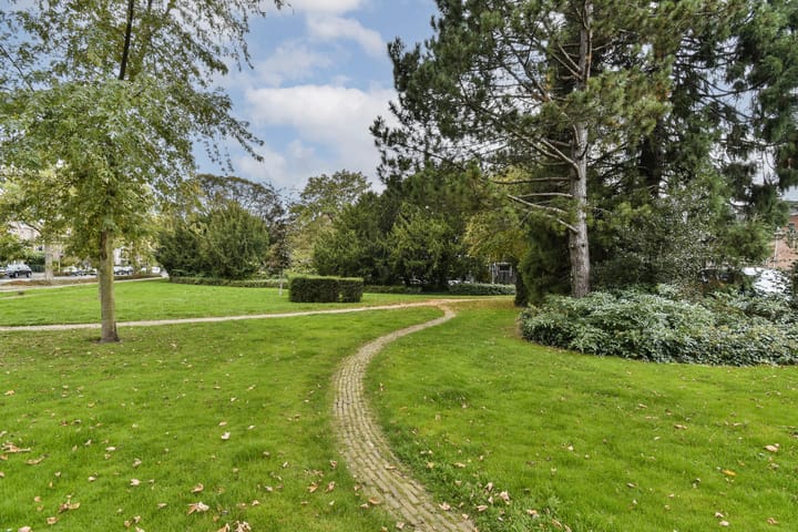 Photo 50 of Schiedamseweg 123