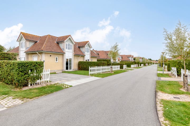 Appartement te koop: Helmgras 6-8, Kamperland