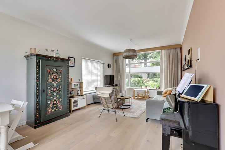 Photo 9 of Willemstraat 241