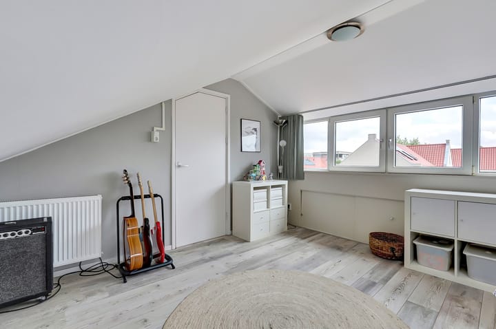 Photo 29 of Willemstraat 241