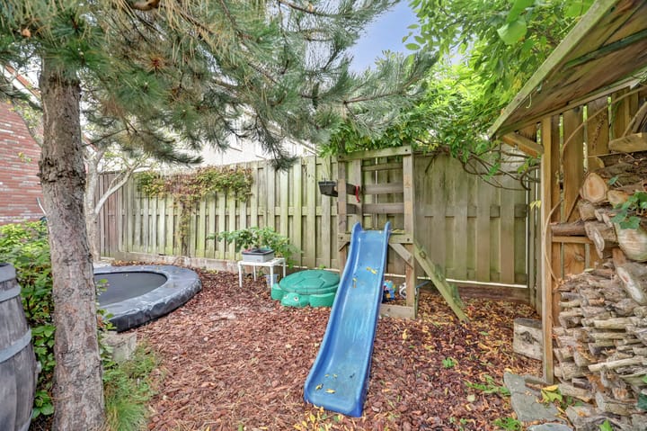 Photo 39 of Willemstraat 241