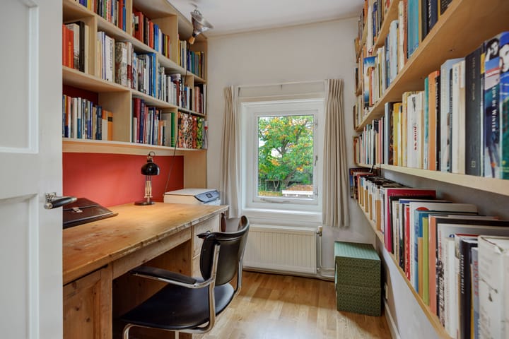 Photo 21 of Versterstraat 32