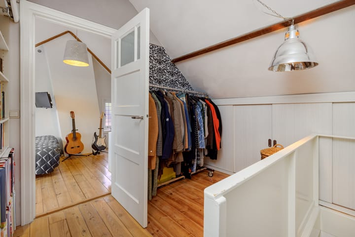 Photo 25 of Versterstraat 32