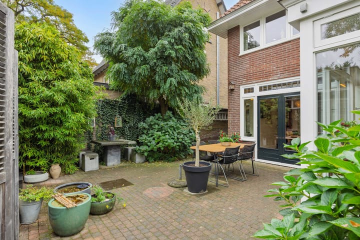 Photo 35 of Versterstraat 32