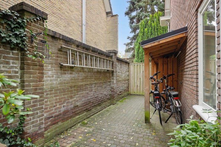 Photo 36 of Versterstraat 32