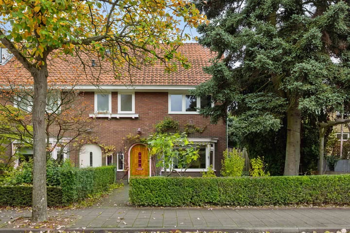 Photo 39 of Versterstraat 32