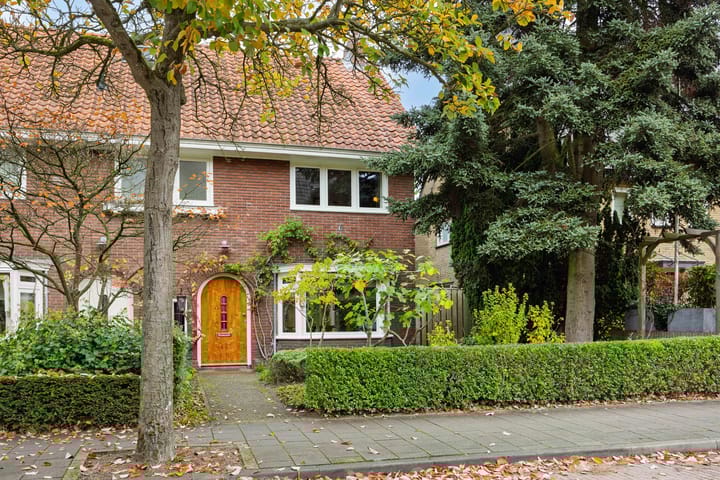 Photo 40 of Versterstraat 32